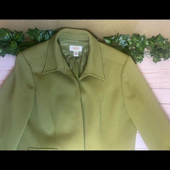 Women’s Olive Green Coat - Picture 3 of 4